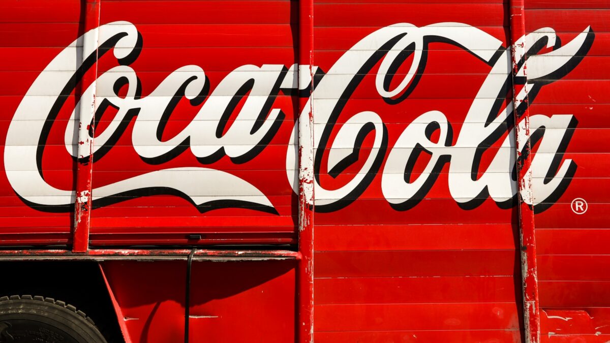 Coca Cola: maxi ritiro in Europa, colpa del clorato