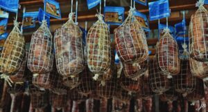 Pericolo Batterico: Ritiro di Lotti di Salamini da Cinta Senese DOP
