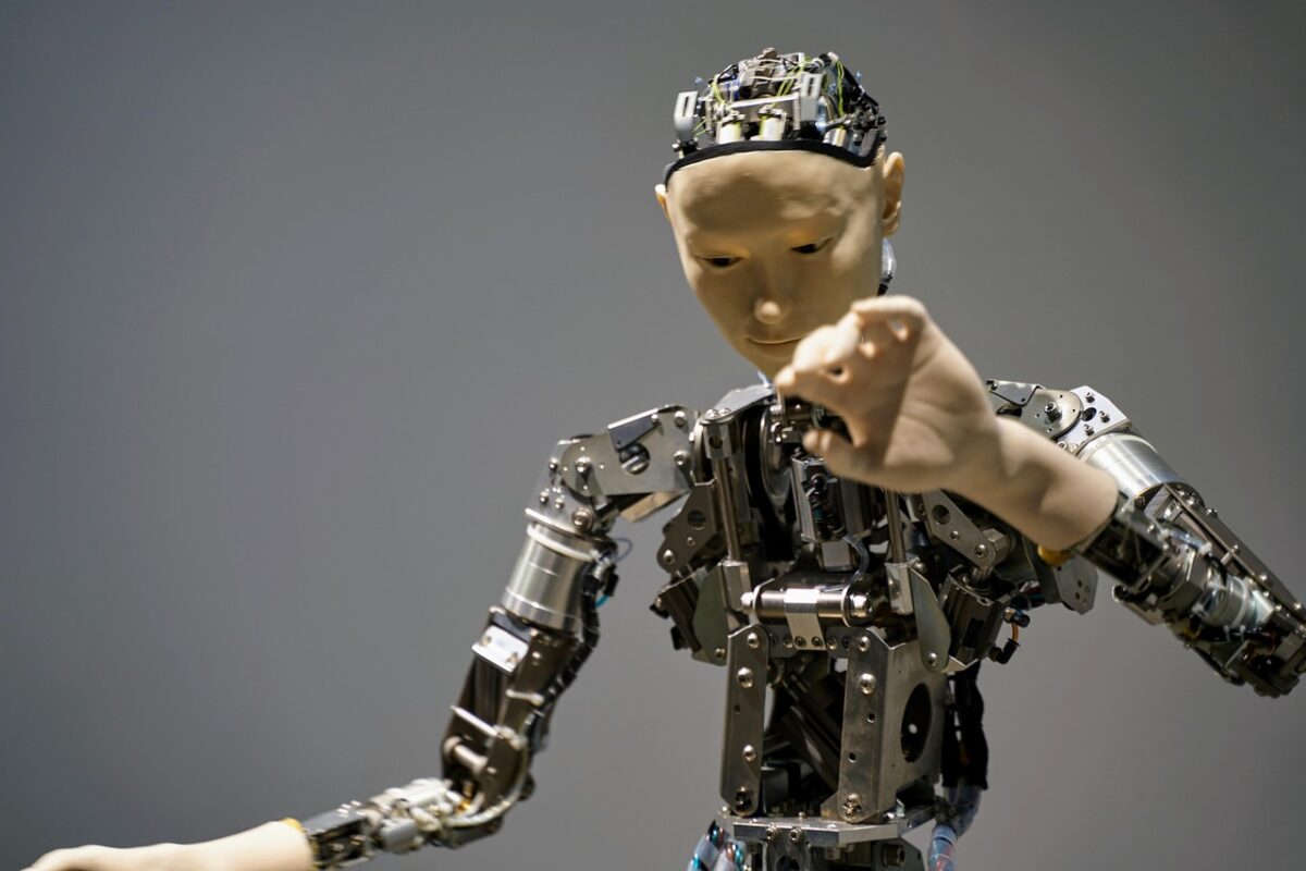 Novità a Siena: arriva il robot in farmacia