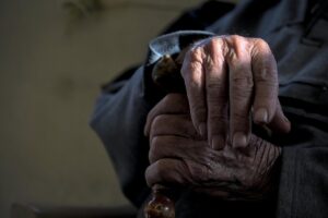 Vivremo sempre di meno: cosa sta succedendo all’uomo