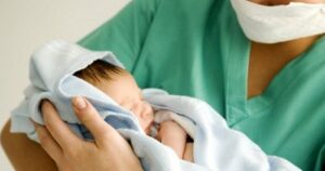 La Giornata Internazionale delle Ostetriche: Un Tributo alle Custodi della Maternità