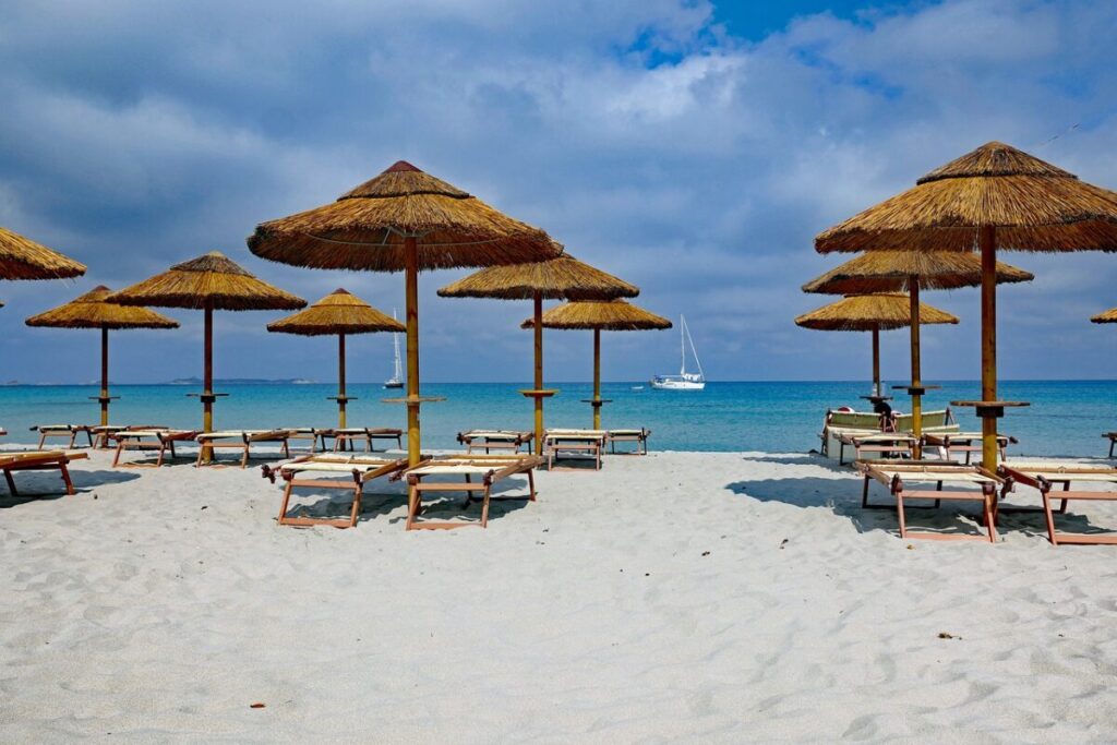 Vacanze al mare: dove si nascono i batteri in spiaggia Vacanze al mare: dove si nascono i batteri in spiaggia