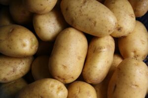 Patate germogliate: il rischio che corri quando le mangi