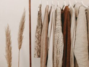 Compri usato? Dietro quel vestito potresti scoprire loro