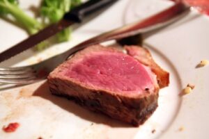 Alfa-gal, la sindrome causata da una zecca che può rovinarti l’appetito