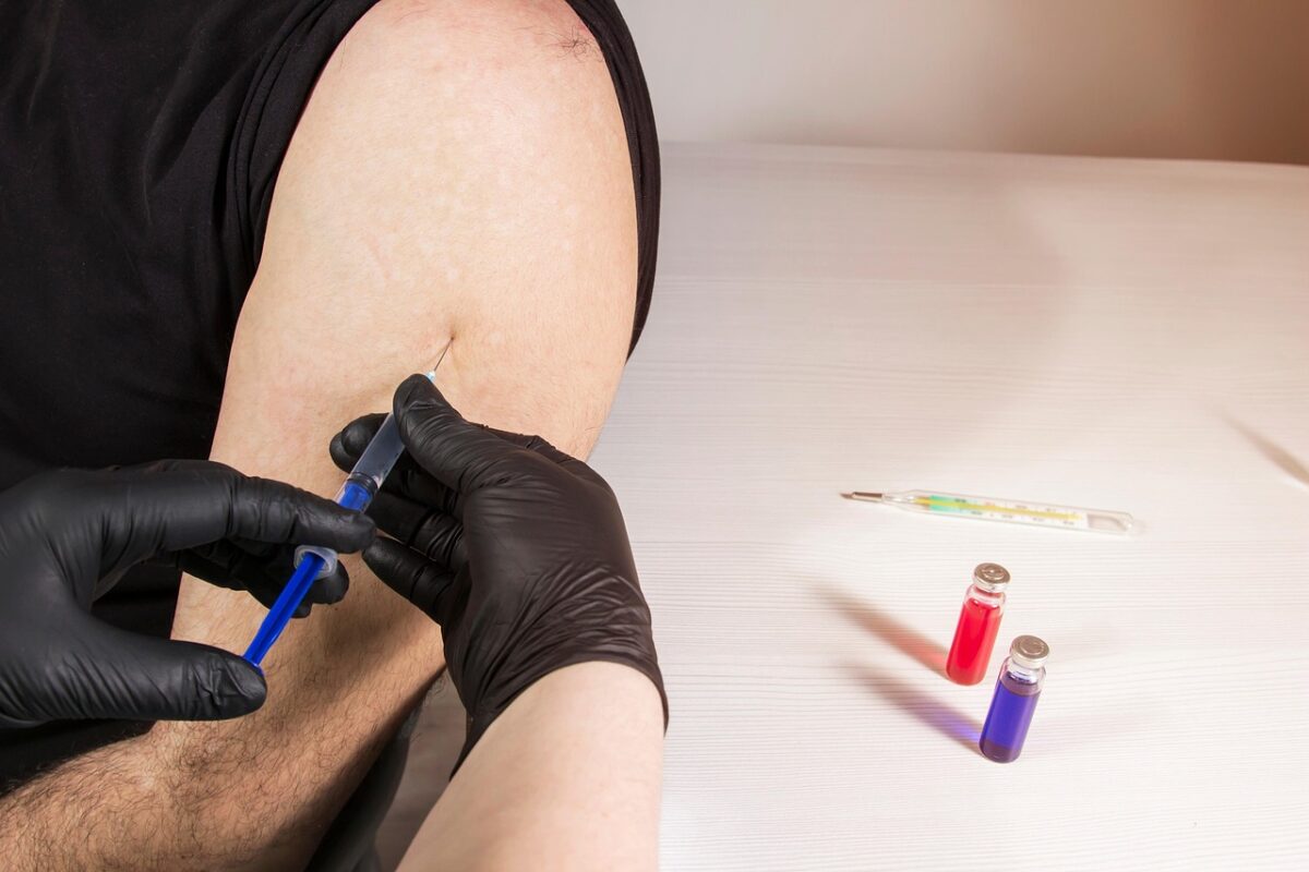 Vaccino antinfluenzale, al via in Liguria la campagna 2025-2026: gratuito per tutti Vaccino antinfluenzale, al via in Liguria la campagna 2025-2026: gratuito per tutti