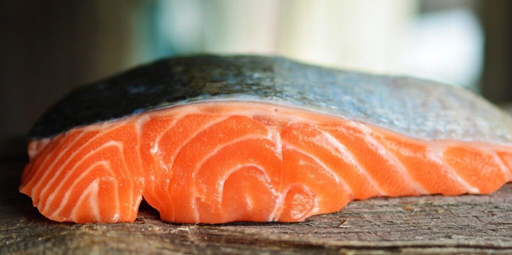 Salmone affumicato ritirato da Esselunga: possibile presenza di Listeria Salmone affumicato ritirato da Esselunga: possibile presenza di Listeria