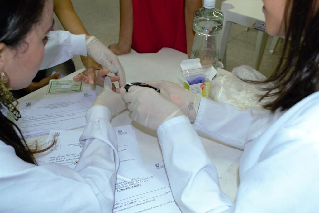 Glicemia alta: come intervenire con alimentazione e stile di vita per riportarla in equilibrio