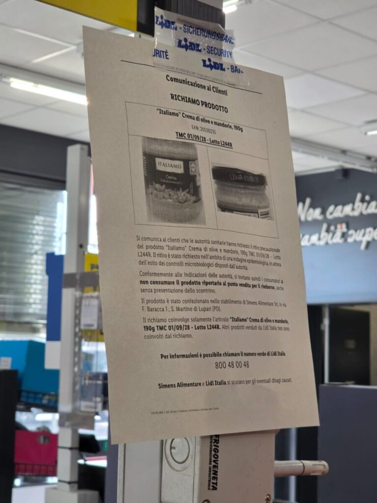 Richiamo alimentare Lidl: il numero del lotto di crema di olive e mandorle ritirato dagli scaffali Richiamo alimentare Lidl: il numero del lotto di crema di olive e mandorle ritirato dagli scaffali