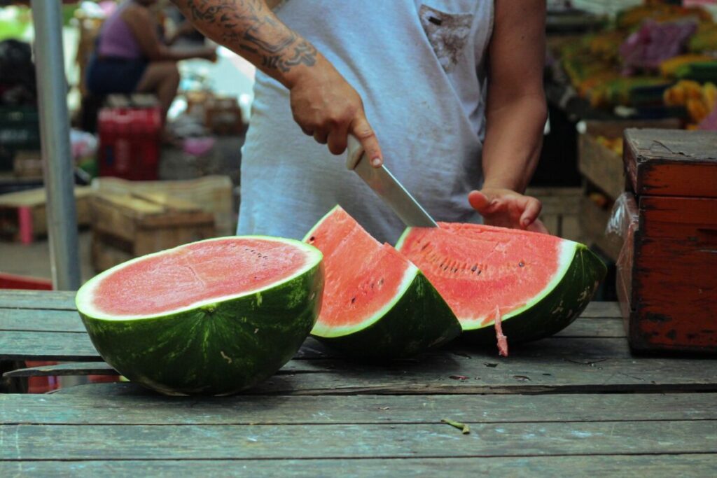 Anguria e colesterolo: cosa può fare davvero questo frutto estivo