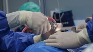 L’algoritmo che analizza 766 mila interventi e segnala il rischio infezioni