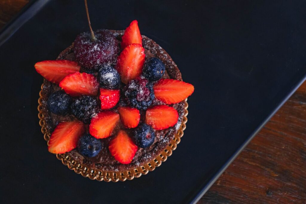 Mangiare frutta aiuta a tenere sotto controllo il colesterolo: i 9 frutti che fanno bene a cuore e arterie Mangiare frutta aiuta a tenere sotto controllo il colesterolo: i 9 frutti che fanno bene a cuore e arterie