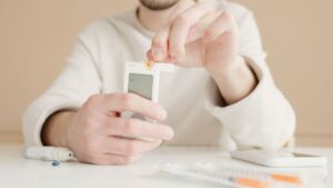 Sotto i 50 anni e in salute? Diabete e asma possono aumentare il rischio di ricovero per RSV